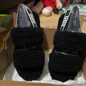 NWT UGG platform furry slip ons